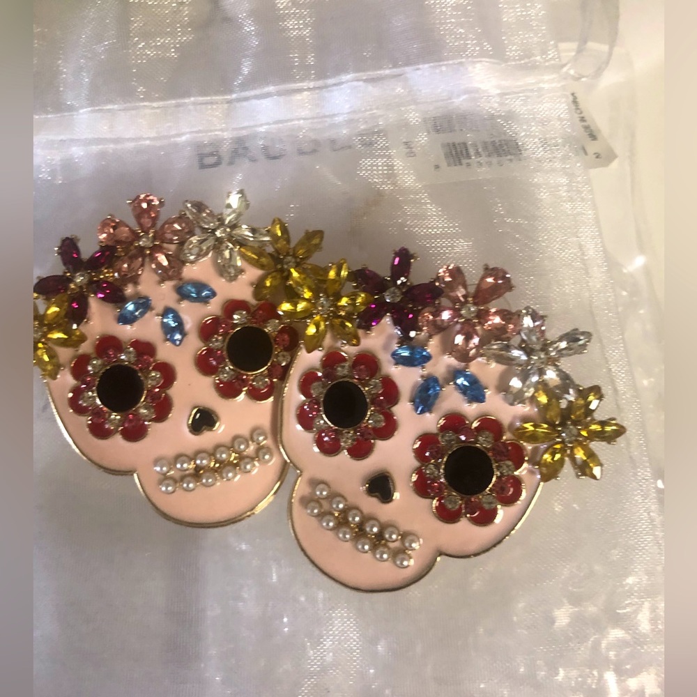 Skull earrings